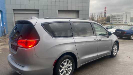 Chrysler Pacifica RU