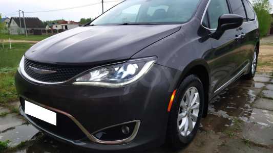 Chrysler Pacifica RU