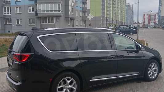 Chrysler Pacifica RU