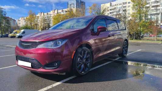 Chrysler Pacifica RU