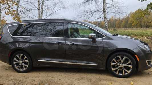 Chrysler Pacifica RU