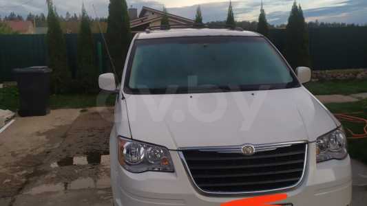 Chrysler Town and Country V