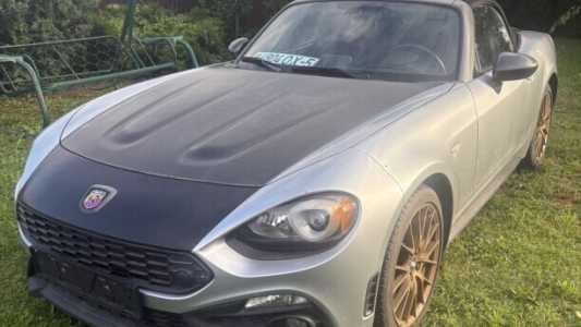 Fiat 124 Spider , 2017, пробег 37000 км