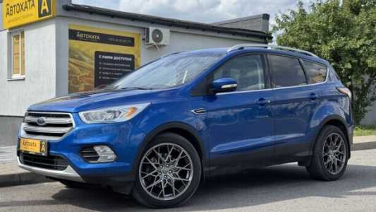 Ford Escape III Рестайлинг, 2016, пробег 130000 км Ford Escape III Рестайлинг, 2016, пробег 130000 км