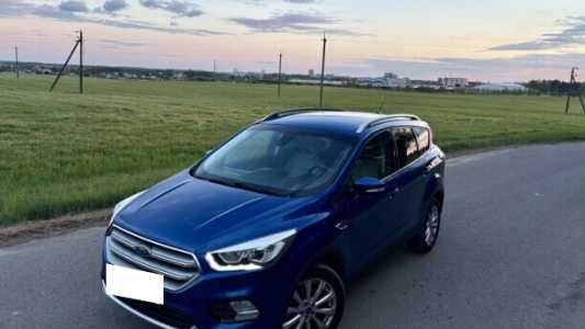 Ford Escape III Рестайлинг, 2016, пробег 140000 км Ford Escape III Рестайлинг, 2016, пробег 140000 км