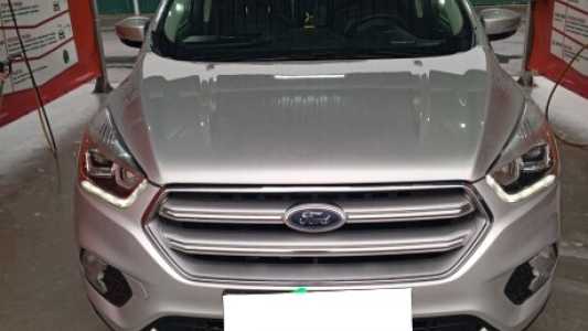 Ford Escape III Рестайлинг, 2016, пробег 150000 км Ford Escape III Рестайлинг, 2016, пробег 150000 км