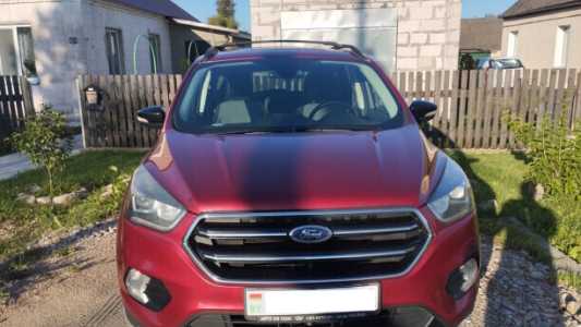 Ford Escape III Рестайлинг, 2016, пробег 245000 км Ford Escape III Рестайлинг, 2016, пробег 245000 км