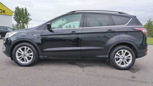 Ford Escape III Рестайлинг, 2017, пробег 107000 км Ford Escape III Рестайлинг, 2017, пробег 107000 км