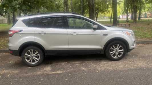 Ford Escape III Рестайлинг, 2017, пробег 120000 км Ford Escape III Рестайлинг, 2017, пробег 120000 км
