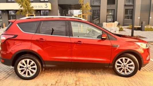 Ford Escape III Рестайлинг, 2017, пробег 120000 км Ford Escape III Рестайлинг, 2017, пробег 120000 км