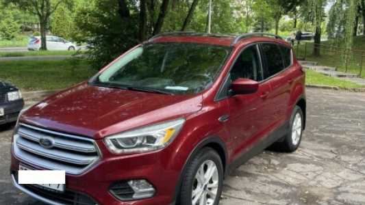 Ford Escape III Рестайлинг, 2017, пробег 122000 км Ford Escape III Рестайлинг, 2017, пробег 122000 км