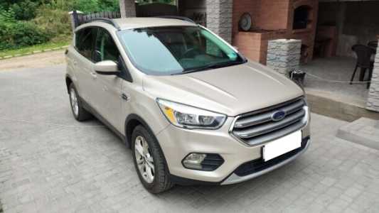Ford Escape III Рестайлинг, 2017, пробег 126341 км Ford Escape III Рестайлинг, 2017, пробег 126341 км