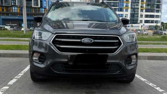 Ford Escape III Рестайлинг, 2017, пробег 95000 км Ford Escape III Рестайлинг, 2017, пробег 95000 км