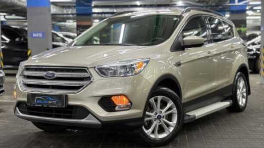 Ford Escape III Рестайлинг, 2018, пробег 113303 км Ford Escape III Рестайлинг, 2018, пробег 113303 км