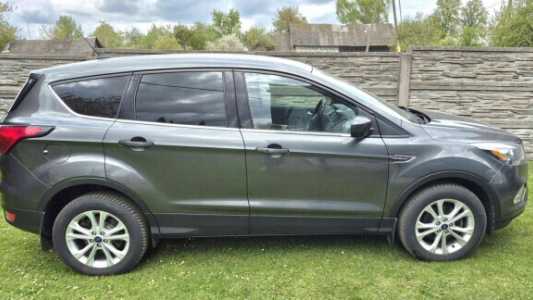 Ford Escape III Рестайлинг, 2018, пробег 67222 км Ford Escape III Рестайлинг, 2018, пробег 67222 км