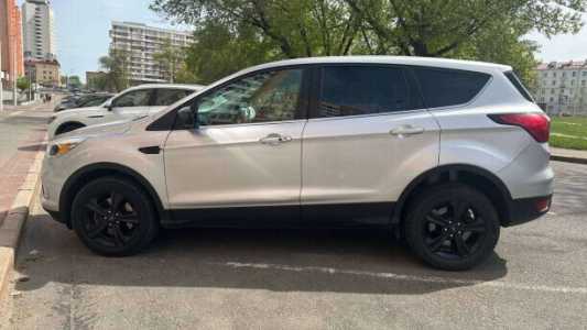 Ford Escape III  Рестайлинг, 2019, пробег 102000 км