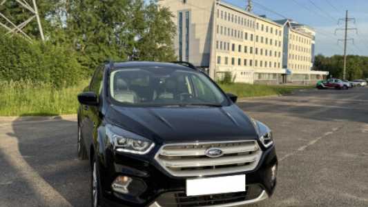 Ford Escape III Рестайлинг, 2019, пробег 104000 км Ford Escape III Рестайлинг, 2019, пробег 104000 км