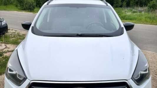 Ford Escape III Рестайлинг, 2019, пробег 106000 км Ford Escape III Рестайлинг, 2019, пробег 106000 км