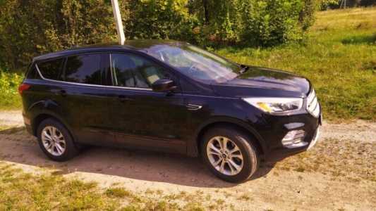 Ford Escape III Рестайлинг, 2019, пробег 110000 км Ford Escape III Рестайлинг, 2019, пробег 110000 км