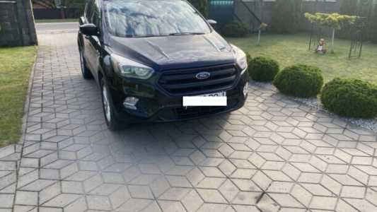 Ford Escape III Рестайлинг, 2019, пробег 118000 км Ford Escape III Рестайлинг, 2019, пробег 118000 км