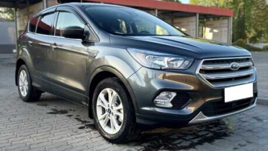 Ford Escape III Рестайлинг, 2019, пробег 57271 км Ford Escape III Рестайлинг, 2019, пробег 57271 км