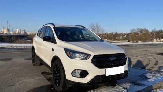 Ford Escape III Рестайлинг, 2019, пробег 92000 км Ford Escape III Рестайлинг, 2019, пробег 92000 км