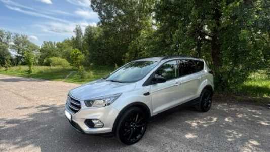 Ford Escape III Рестайлинг, 2019, пробег 97000 км Ford Escape III Рестайлинг, 2019, пробег 97000 км