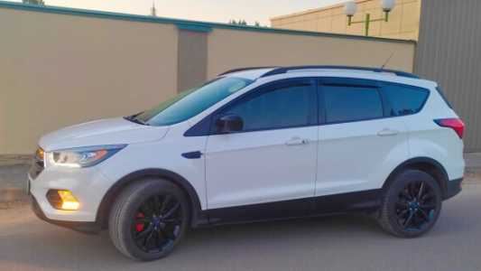 Ford Escape III Рестайлинг, 2019, пробег 98000 км Ford Escape III Рестайлинг, 2019, пробег 98000 км