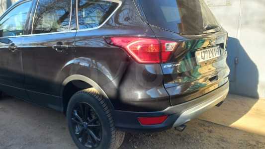 Ford Escape III Рестайлинг