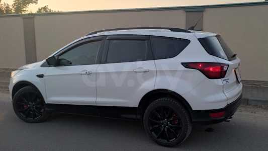 Ford Escape III Рестайлинг