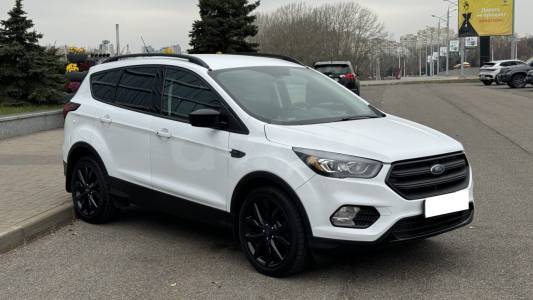 Ford Escape III Рестайлинг