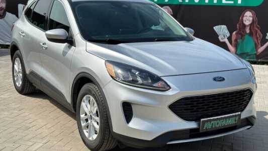 Ford Escape IV, 2020, пробег 101000 км Ford Escape IV, 2020, пробег 101000 км