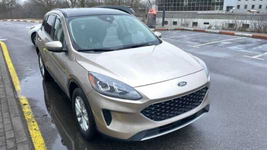 Ford Escape IV, 2020, пробег 108200 км Ford Escape IV, 2020, пробег 108200 км