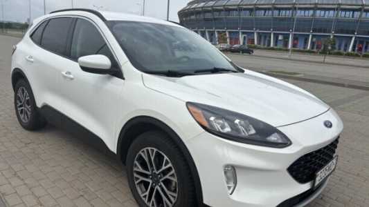 Ford Escape IV, 2020, пробег 88000 км Ford Escape IV, 2020, пробег 88000 км