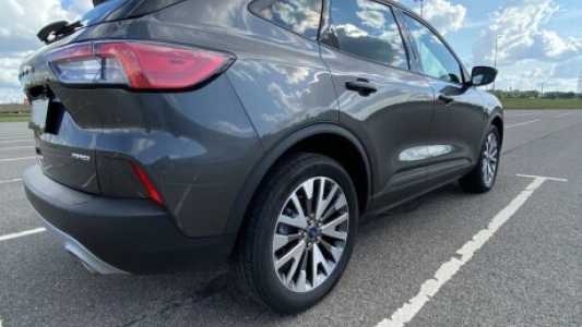 Ford Escape IV, 2020, пробег 98000 км Ford Escape IV, 2020, пробег 98000 км