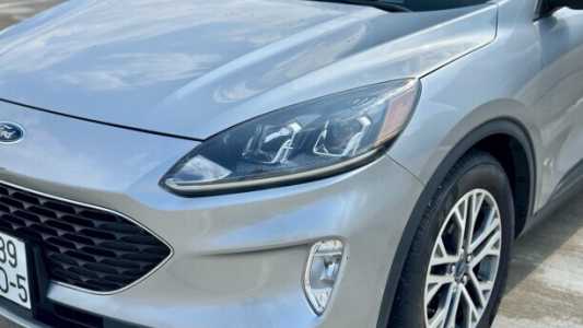 Ford Escape IV, 2021, пробег 107000 км Ford Escape IV, 2021, пробег 107000 км