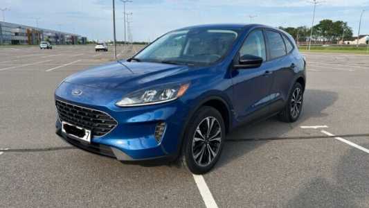 Ford Escape IV, 2022, пробег 35500 км Ford Escape IV, 2022, пробег 35500 км