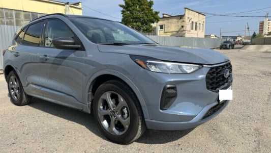 Ford Escape IV Рестайлинг, 2023, пробег 15000 км Ford Escape IV Рестайлинг, 2023, пробег 15000 км