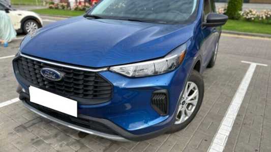 Ford Escape IV Рестайлинг, 2023, пробег 15000 км Ford Escape IV Рестайлинг, 2023, пробег 15000 км