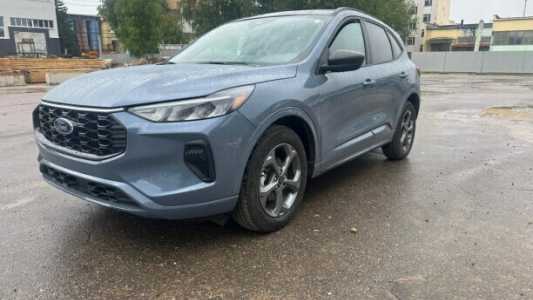 Ford Escape IV Рестайлинг, 2023, пробег 15000 км Ford Escape IV Рестайлинг, 2023, пробег 15000 км