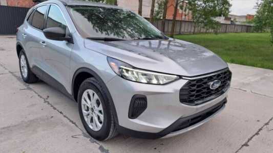 Ford Escape IV Рестайлинг, 2024, пробег 15000 км Ford Escape IV Рестайлинг, 2024, пробег 15000 км