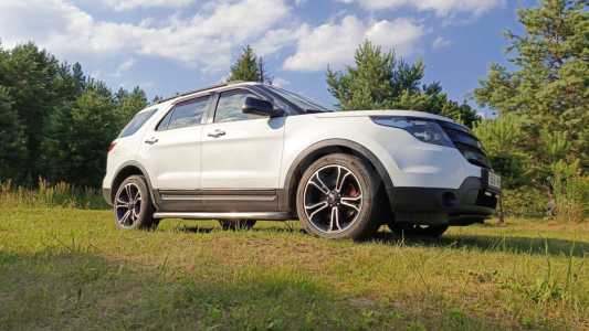 Ford Explorer V