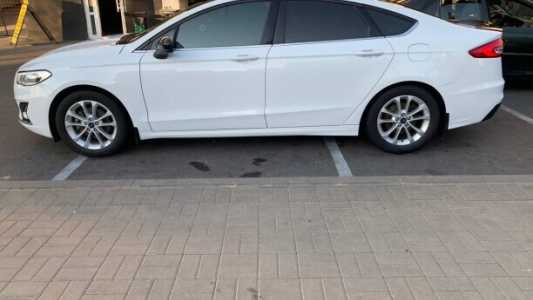 Ford Fusion USA II 2-й рестайлинг, 2019, пробег 74200 км Ford Fusion USA II 2-й рестайлинг, 2019, пробег 74200 км