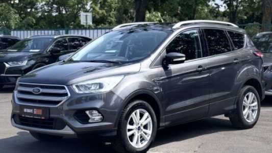 Ford Kuga II Рестайлинг, 2017, пробег 165000 км Ford Kuga II Рестайлинг, 2017, пробег 165000 км