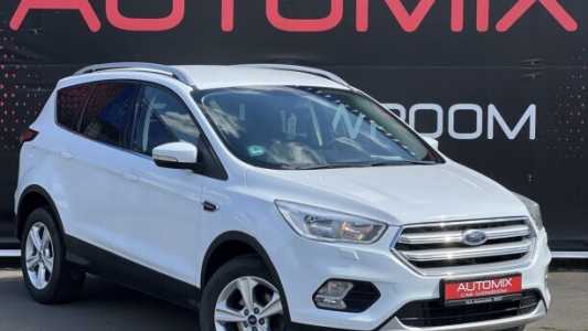 Ford Kuga II Рестайлинг, 2017, пробег 52947 км Ford Kuga II Рестайлинг, 2017, пробег 52947 км