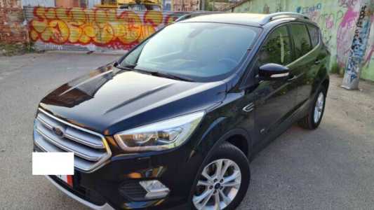 Ford Kuga II Рестайлинг, 2018, пробег 165000 км Ford Kuga II Рестайлинг, 2018, пробег 165000 км