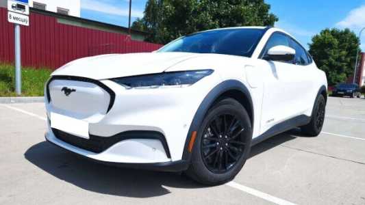 Ford Mustang Mach-E , 2022, пробег 20500 км