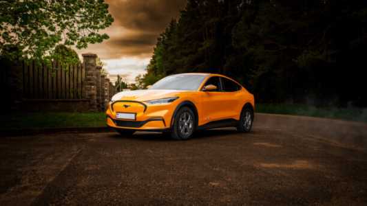 Ford Mustang Mach-E , 2022, пробег 57000 км