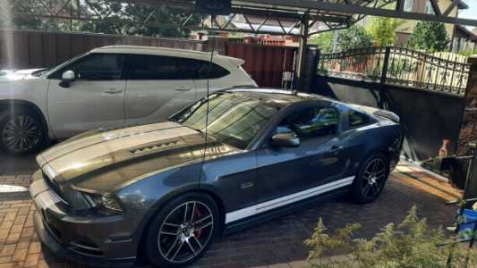 Ford Mustang V  Рестайлинг, 2012, пробег 222222 км