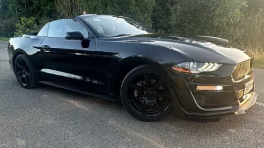 Ford Mustang VI Рестайлинг, 2018, пробег 155000 км Ford Mustang VI Рестайлинг, 2018, пробег 155000 км